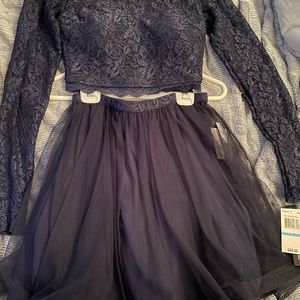 Two piece long sleeve set